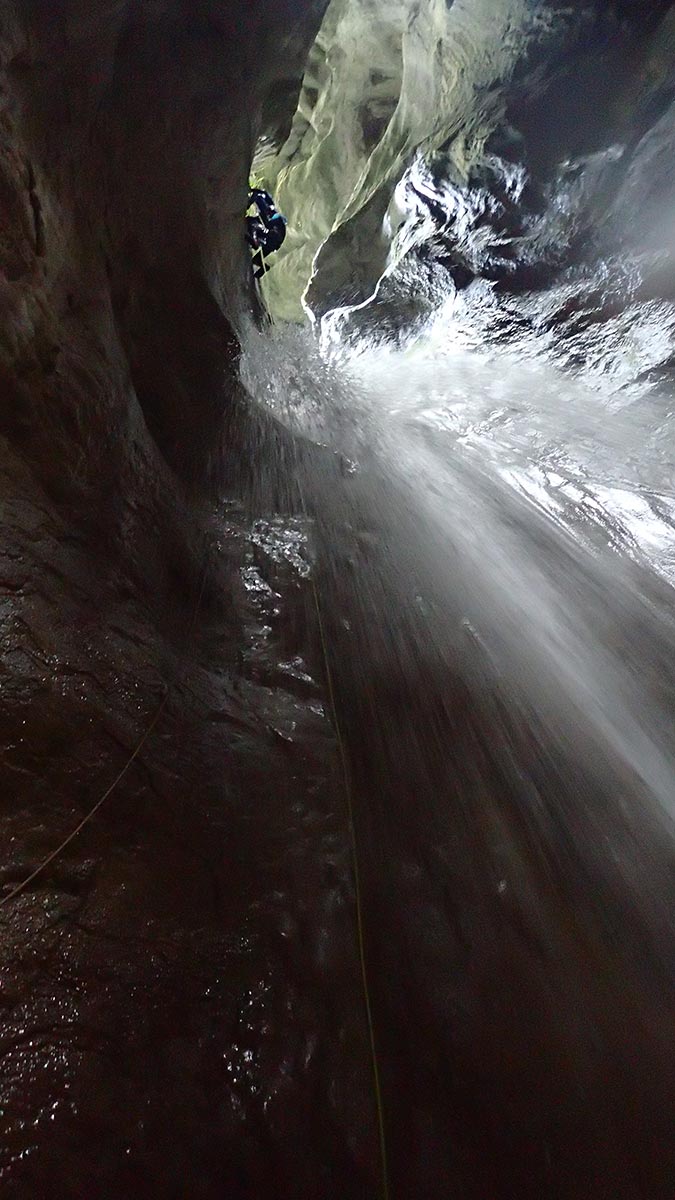 cascade en canyoning à Grenoble, canyon de l'infernet