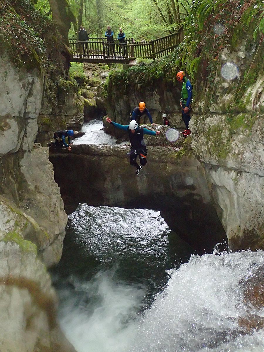 canyoning dans les Bauges, proche de chambéry et Grenoble