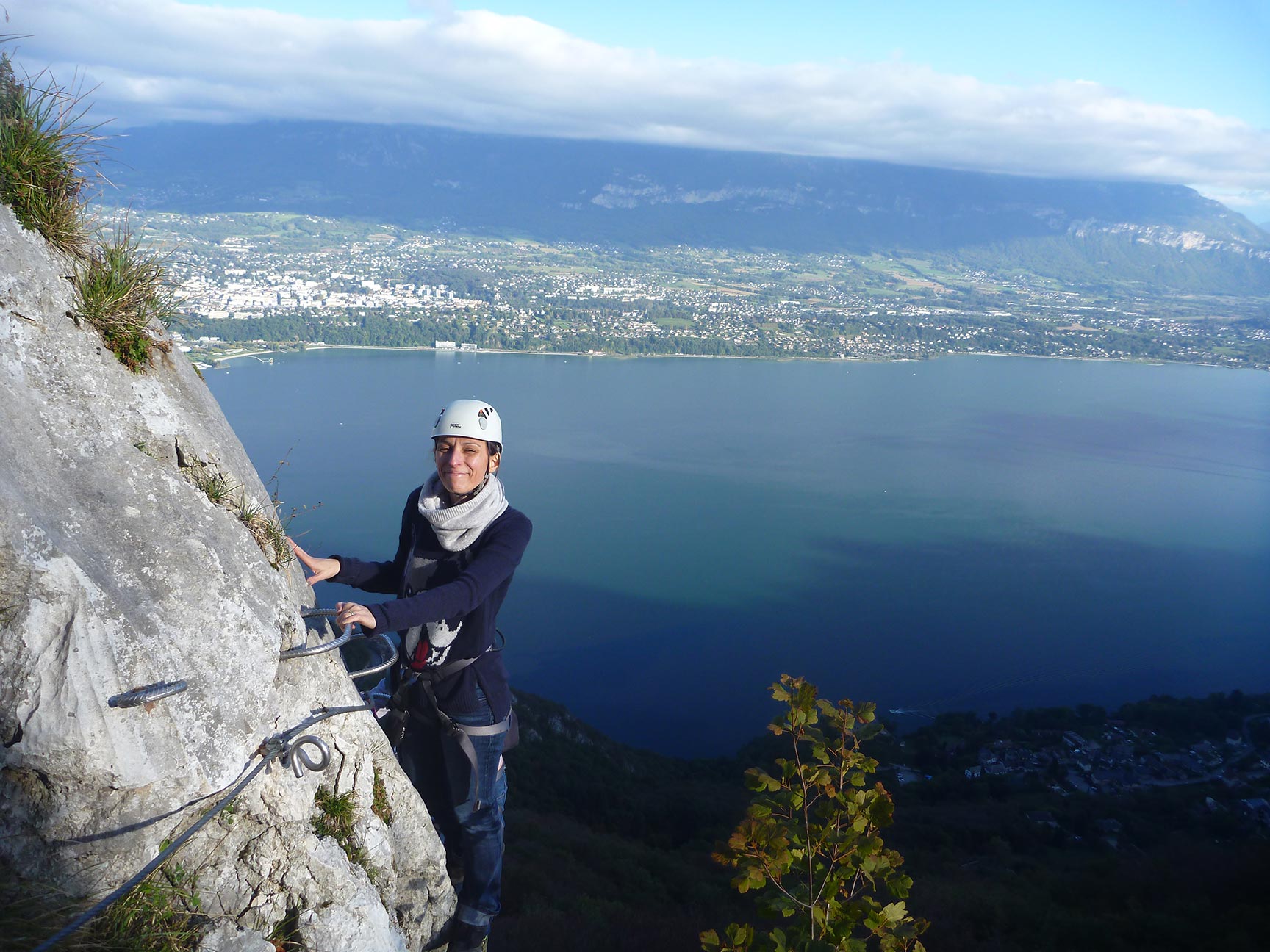 le lac du bourget depuis la via ferrata du col du chat