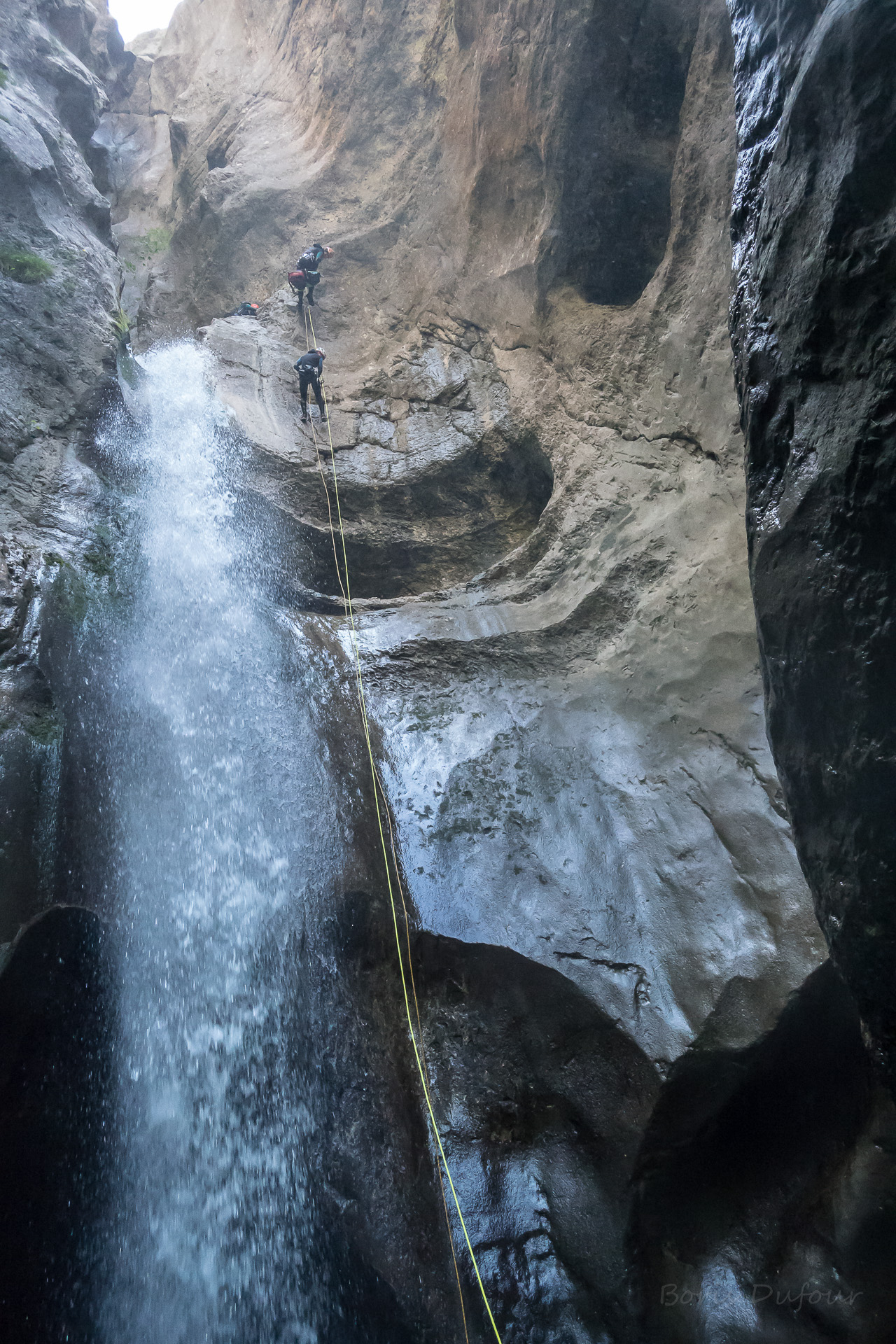 vasque suspendu du canyon des ecouges